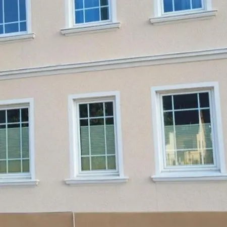 Grosse 2 Mit Bad Dusche Und Badewanne * Boppard