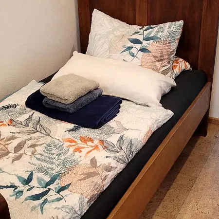 Grosse 2 Mit Bad Dusche Und Badewanne Holiday home *