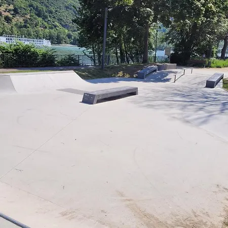 Grosse 2 Mit Bad Dusche Und Badewanne 度假居