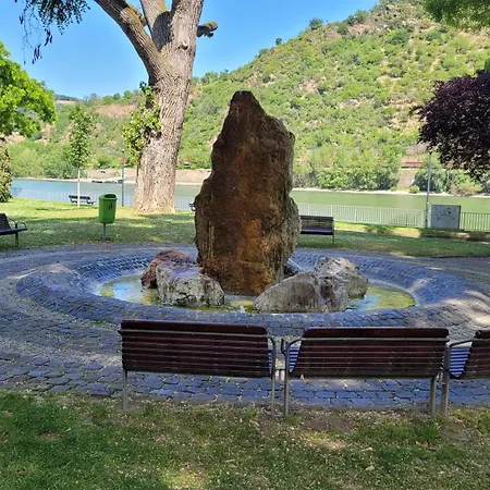 Grosse 2 Mit Bad Dusche Und Badewanne Holiday home Boppard