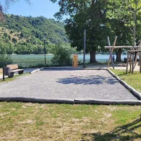 Grosse 2 Mit Bad Dusche Und Badewanne 度假居 *