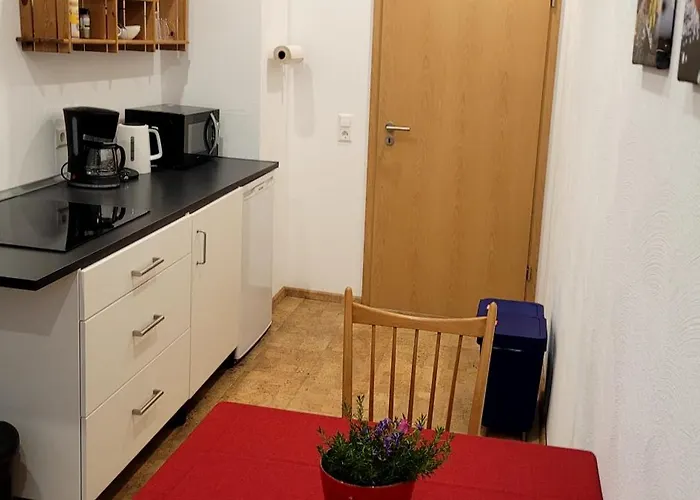 Grosse 2 Mit Bad Dusche Und Badewanne ボッパルト